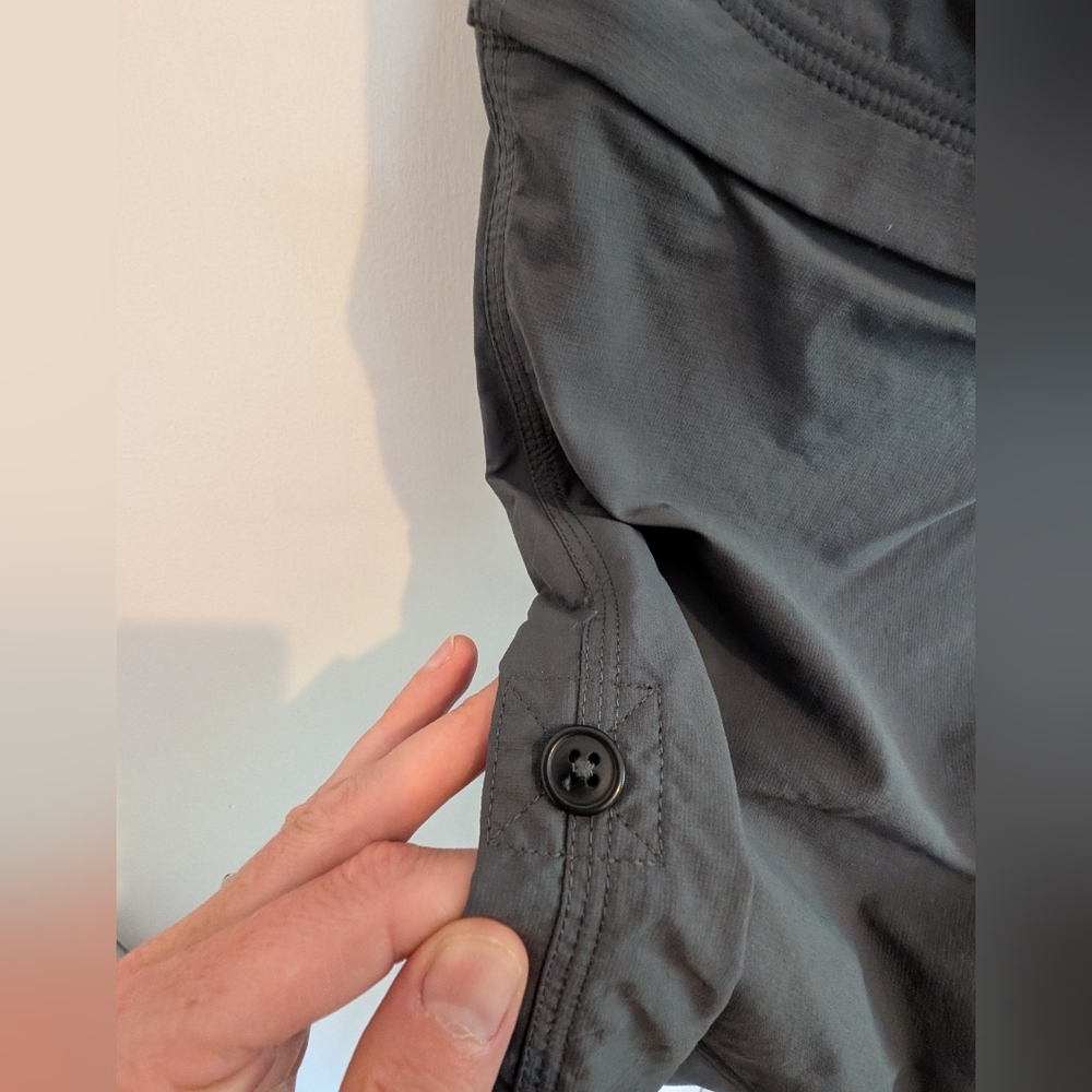Mountain Hardwear Convertible Hiking Pants Size 8 - Picture 6 of 7